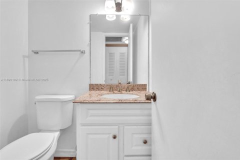 Condominio en venta en Deerfield Beach, Florida, 1 dormitorio, 65.03 m2 № 1947912 - foto 21