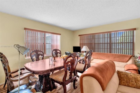 Condominio en venta en Deerfield Beach, Florida, 1 dormitorio, 65.03 m2 № 1947912 - foto 9