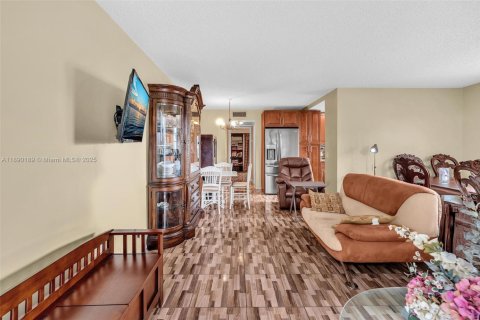 Condominio en venta en Deerfield Beach, Florida, 1 dormitorio, 65.03 m2 № 1947912 - foto 4