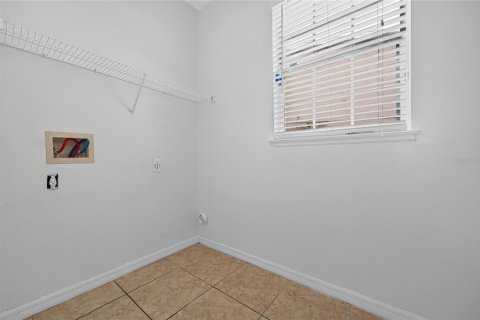Casa en venta en Orlando, Florida, 5 dormitorios, 294.04 m2 № 2387477 - foto 12
