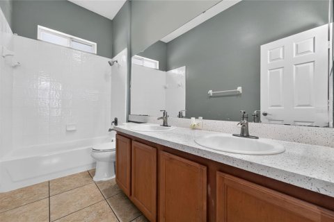 Casa en venta en Orlando, Florida, 5 dormitorios, 294.04 m2 № 2387477 - foto 14