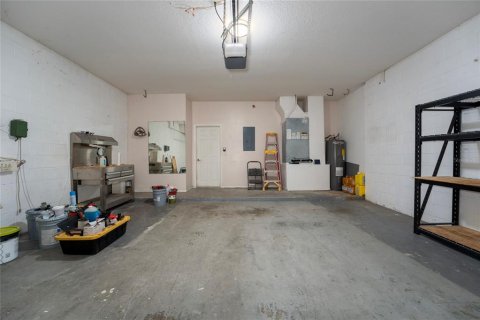 Casa en venta en Orlando, Florida, 5 dormitorios, 294.04 m2 № 2387477 - foto 28