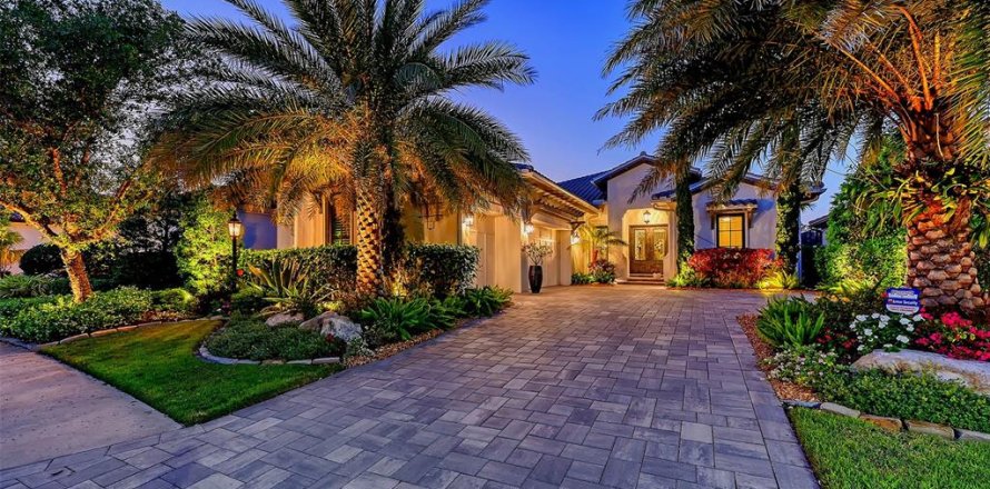 Villa ou maison à Lakewood Ranch, Floride 3 chambres, 253.34 m2 № 1618278