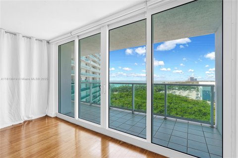 Condo in Sunny Isles Beach, Florida, 1 bedroom  № 1779711 - photo 11