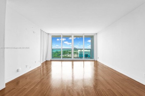 Condo in Sunny Isles Beach, Florida, 1 bedroom  № 1779711 - photo 10