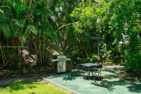 Condo in Hallandale Beach, Florida, 1 bedroom № 2082350 - photo 20