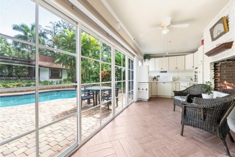 Casa en venta en Plantation, Florida, 4 dormitorios, 250.28 m2 № 1986769 - foto 30