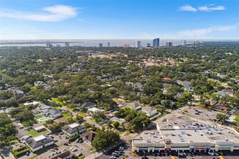 House in Tampa, Florida 2 bedrooms, 94.95 sq.m. № 1795012 - photo 25