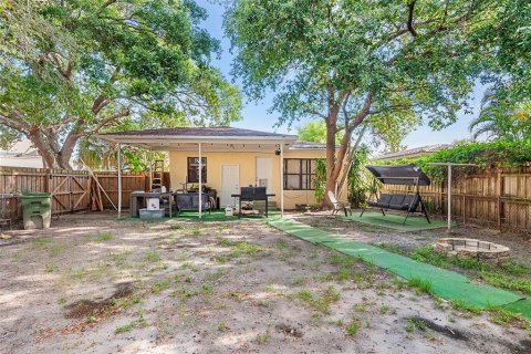 House in Tampa, Florida 2 bedrooms, 94.95 sq.m. № 1795012 - photo 18