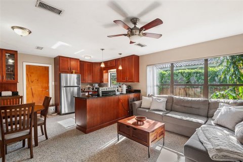 House in Tampa, Florida 2 bedrooms, 94.95 sq.m. № 1795012 - photo 9