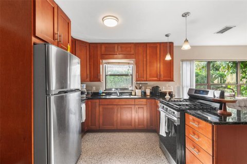 House in Tampa, Florida 2 bedrooms, 94.95 sq.m. № 1795012 - photo 7