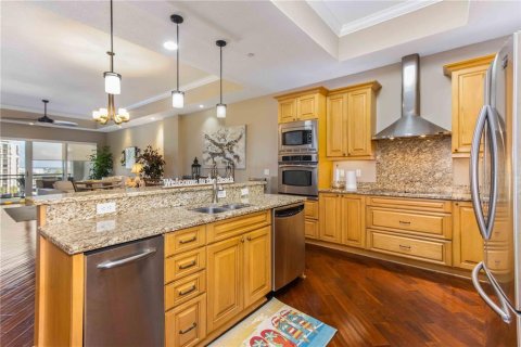 Condominio en venta en Clearwater, Florida, 3 dormitorios, 231.42 m2 № 2098722 - foto 17