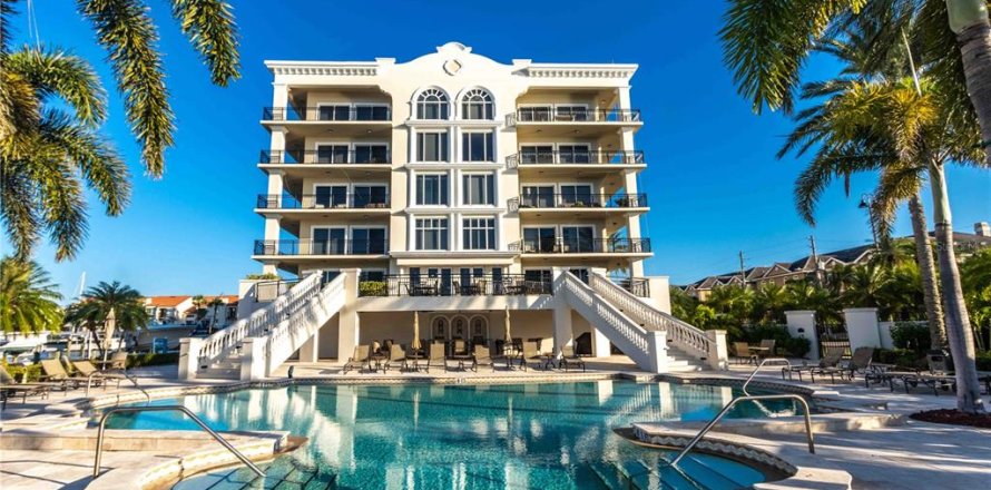 Condominio en Clearwater, Florida, 3 dormitorios  № 2098722