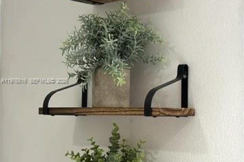 Condo in Lauderhill, Florida, 2 bedrooms  № 2040721 - photo 21