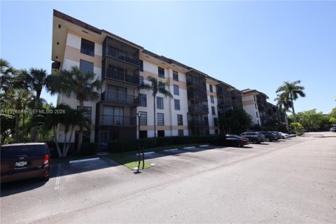 Condo in Lauderhill, Florida, 2 bedrooms  № 2040721 - photo 23