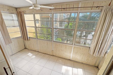 Купить кондоминиум в Плантация, Флорида 2 спальни, 87.33м2, № 1957887 - фото 6