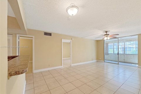 Купить кондоминиум в Плантация, Флорида 2 спальни, 87.33м2, № 1957887 - фото 5