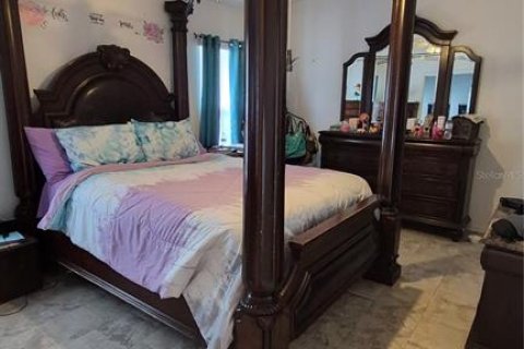Villa ou maison à vendre à Kissimmee, Floride: 4 chambres, 161.65 m2 № 2277016 - photo 9
