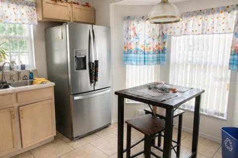 Villa ou maison à vendre à Kissimmee, Floride: 4 chambres, 161.65 m2 № 2277016 - photo 7
