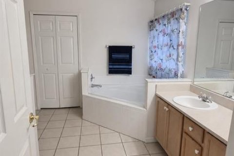 Villa ou maison à vendre à Kissimmee, Floride: 4 chambres, 161.65 m2 № 2277016 - photo 10