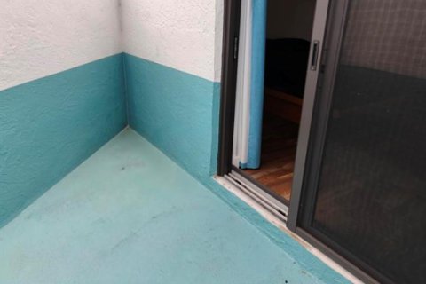 Снять в аренду квартиру в Дирфилд-Бич, Флорида 3 комнаты, 89.19м2, № 2085153 - фото 30
