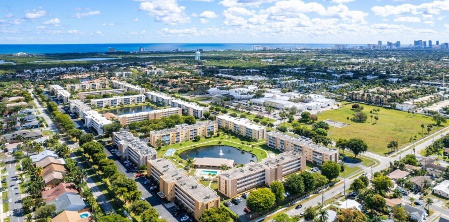 Condo in Dania Beach, Florida, 2 bedrooms № 1016170