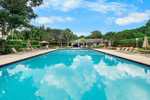 Condo in Pompano Beach, Florida, 2 bedrooms № 2254692 - photo 30