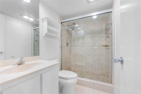 Condo in Pompano Beach, Florida, 2 bedrooms № 2254692 - photo 22