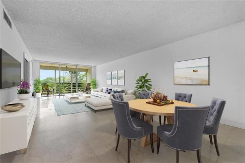 Condo in Pompano Beach, Florida, 2 bedrooms № 2254692 - photo 2