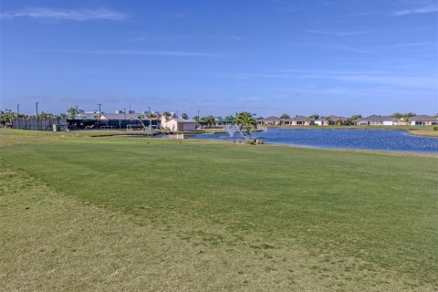 Villa ou maison à vendre à Punta Gorda, Floride: 2 chambres, 140.28 m2 № 2151789 - photo 2