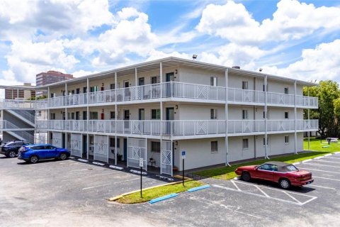 Condo in Orlando, Florida, 2 bedrooms  № 2367292