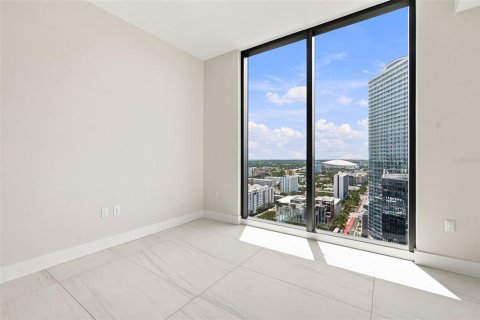 Condo in Saint Petersburg, Florida, 3 bedrooms № 2226292 - photo 25