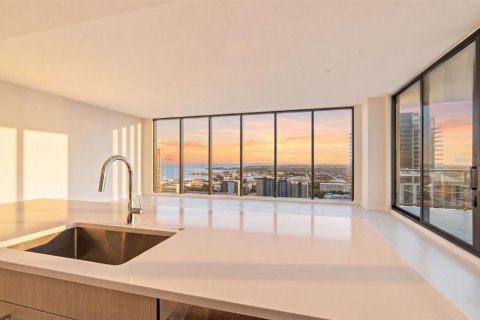 Condo in Saint Petersburg, Florida, 3 bedrooms № 2226292 - photo 7