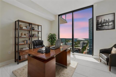 Condo in Saint Petersburg, Florida, 3 bedrooms № 2226292 - photo 14
