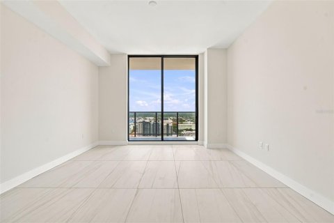 Condo in Saint Petersburg, Florida, 3 bedrooms № 2226292 - photo 17