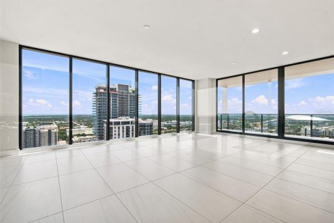 Condo in Saint Petersburg, Florida, 3 bedrooms № 2226292 - photo 11