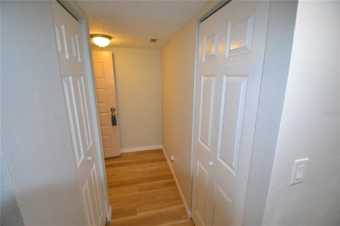Condo in Palm Harbor, Florida, 2 bedrooms  № 1556399 - photo 8