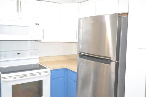 Condo in Palm Harbor, Florida, 2 bedrooms  № 1556399 - photo 22