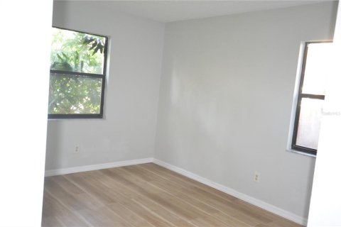 Condo in Palm Harbor, Florida, 2 bedrooms  № 1556399 - photo 30