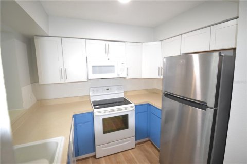 Condo in Palm Harbor, Florida, 2 bedrooms  № 1556399 - photo 21