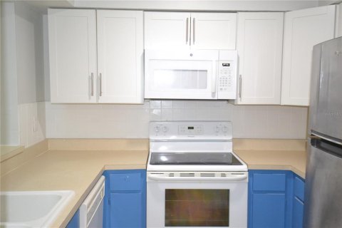 Condo in Palm Harbor, Florida, 2 bedrooms  № 1556399 - photo 23