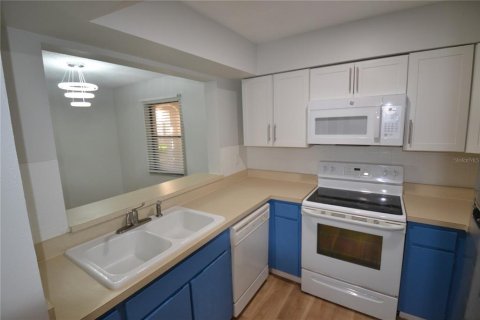 Condo in Palm Harbor, Florida, 2 bedrooms  № 1556399 - photo 20