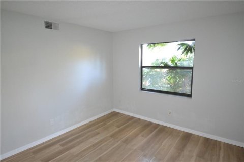 Condo in Palm Harbor, Florida, 2 bedrooms  № 1556399 - photo 29