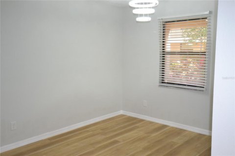 Condo in Palm Harbor, Florida, 2 bedrooms  № 1556399 - photo 28