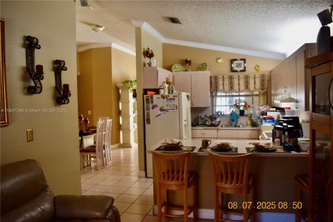 Villa ou maison à vendre à Miami, Floride: 3 chambres, 129.6 m2 № 1960337 - photo 2