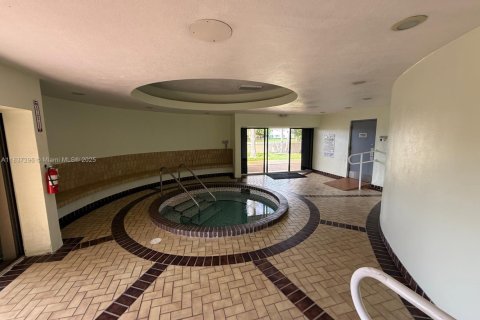 Villa ou maison à vendre à Miami, Floride: 3 chambres, 129.6 m2 № 1960337 - photo 18