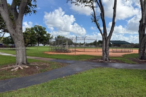 Villa ou maison à vendre à Miami, Floride: 3 chambres, 129.6 m2 № 1960337 - photo 27