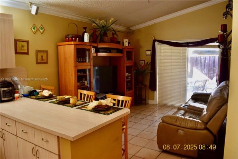 Villa ou maison à vendre à Miami, Floride: 3 chambres, 129.6 m2 № 1960337 - photo 7