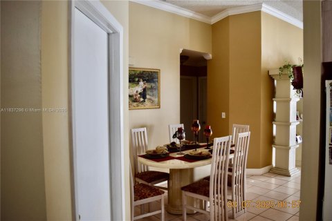 Villa ou maison à vendre à Miami, Floride: 3 chambres, 129.6 m2 № 1960337 - photo 3