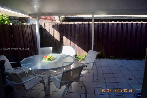 Villa ou maison à vendre à Miami, Floride: 3 chambres, 129.6 m2 № 1960337 - photo 9